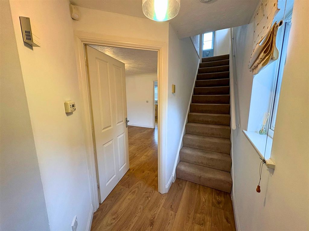 Property photo 2 of 30 Entrance Hallway