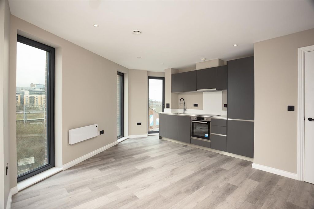 Property photo 2 of 14 00002.Jpg