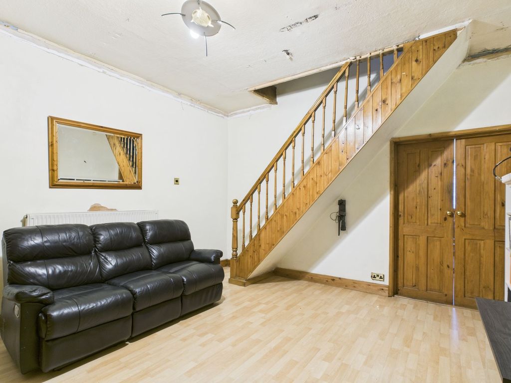 Property photo 3 of 21