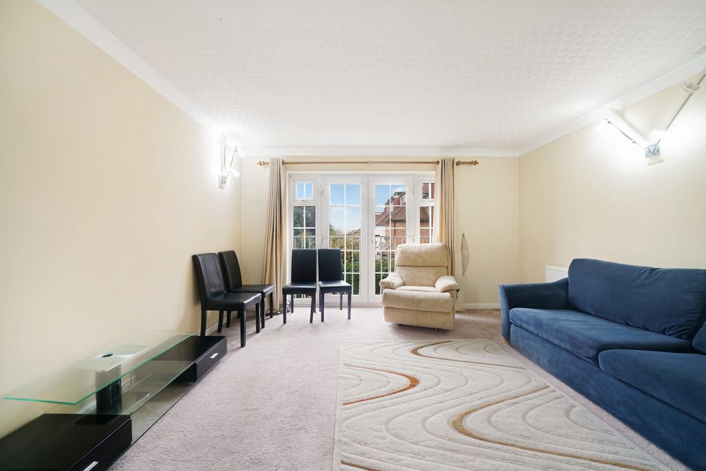 Property photo 2 of 16