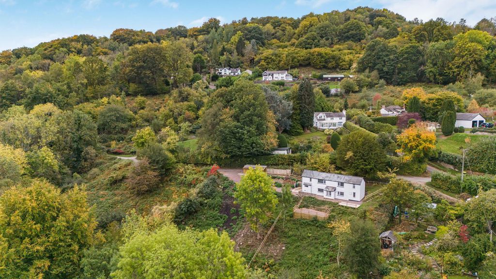 Property photo 2 of 18