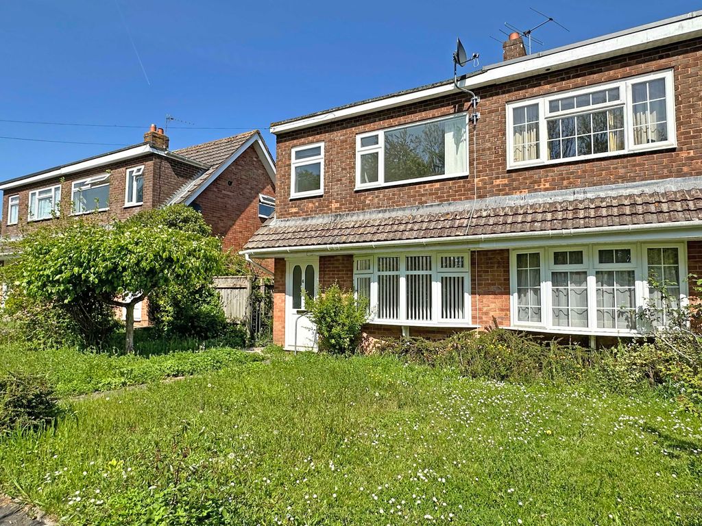 Property photo 1 of 13 1 Front