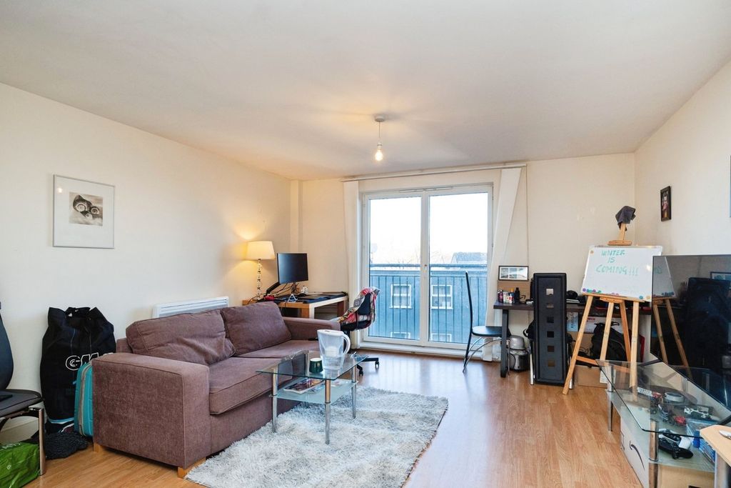 Property photo 2 of 12