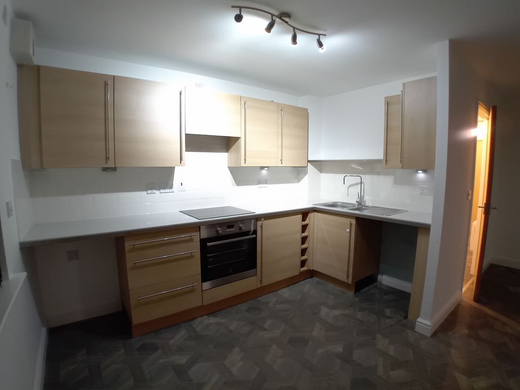 Property photo 2 of 11 Kitchen