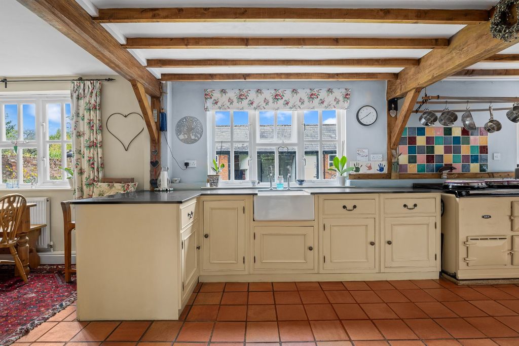 Property photo 3 of 30 Kitchen