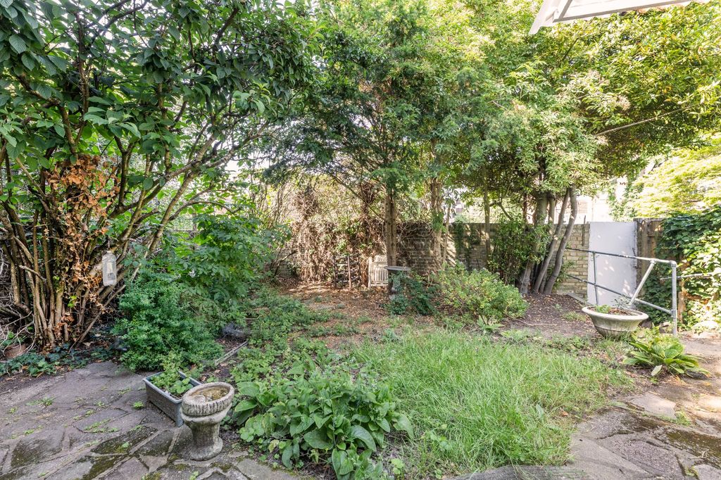 Property photo 3 of 4