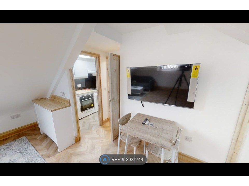 Property photo 2 of 3