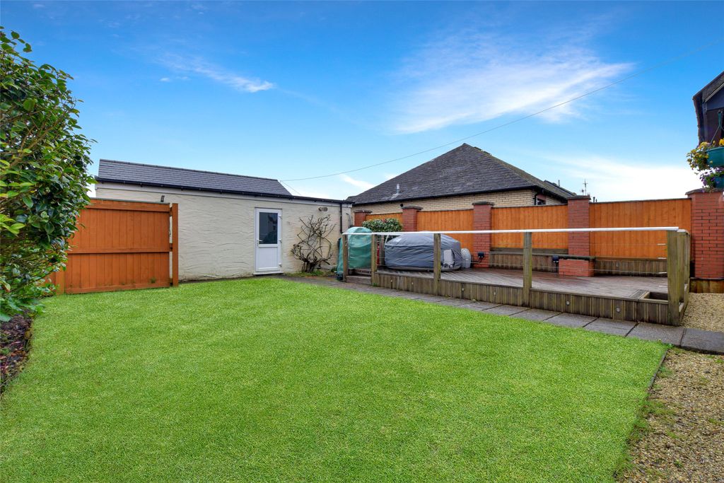 Property photo 2 of 13 Picture No. 10