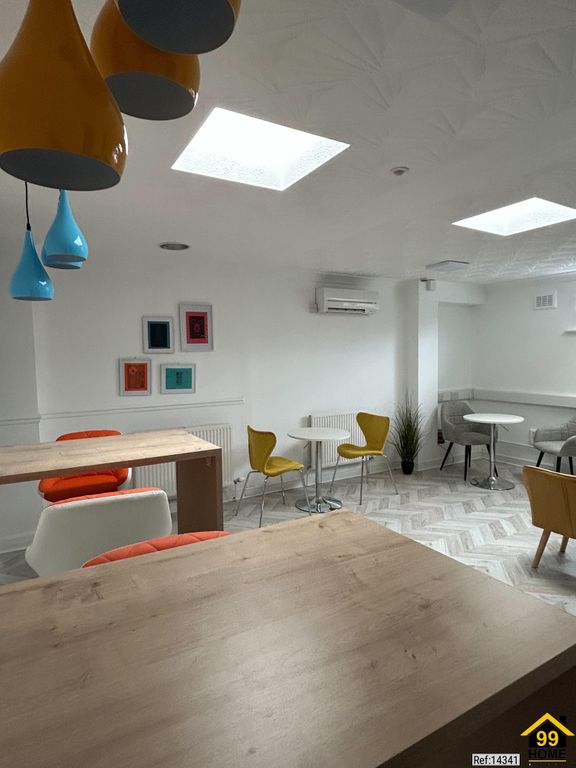 Property photo 2 of 11 Photo 1