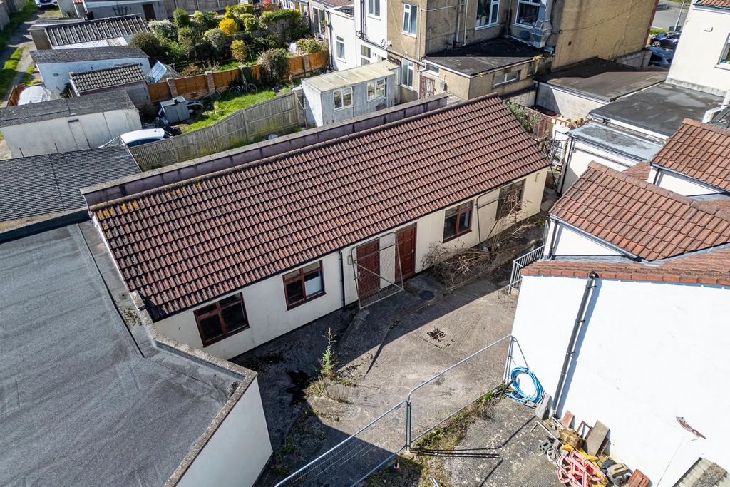 Additional image 11 of 4 bed flat for saleHighridge Road, Bishopsworth, Bristol BS13
