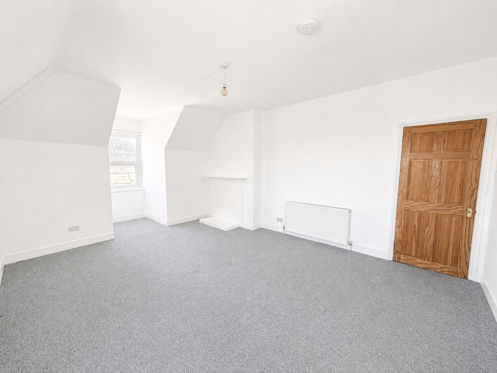 Property photo 3 of 8 Picture No. 31