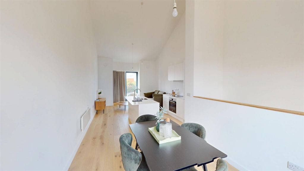 Property photo 3 of 11 Citu_Cid_25_South_Bank_Walk_Matterport_Internal_09