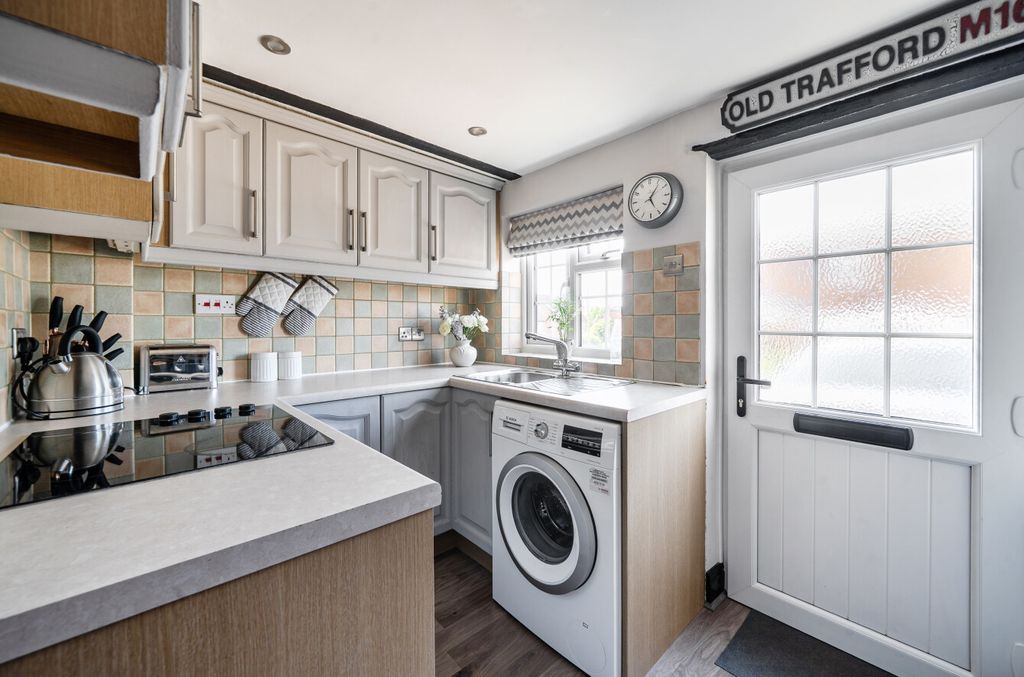 Property photo 3 of 20 1493185-7-6A5667d...