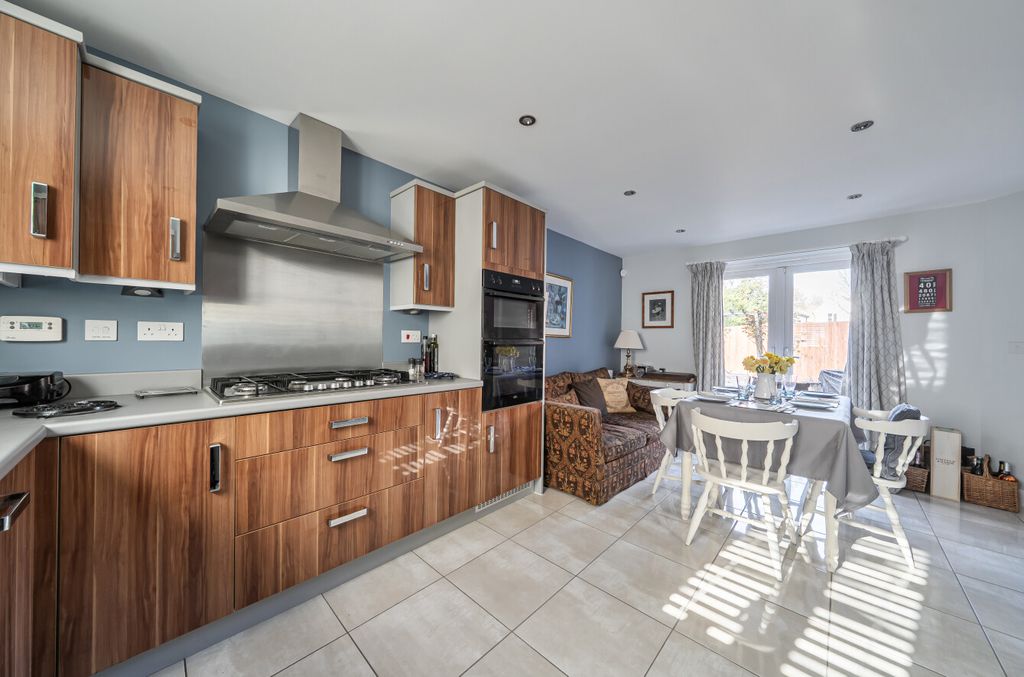 Property photo 2 of 12 1433231669c3B589016c8