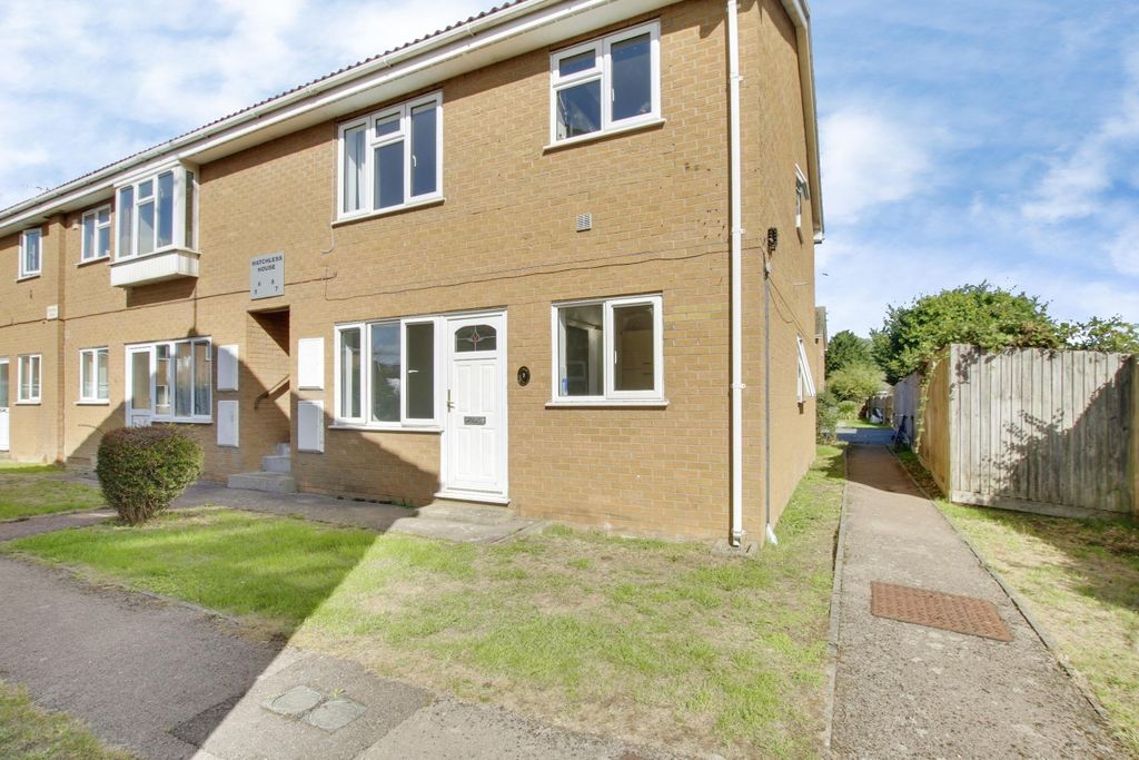 Property photo 1 of 8