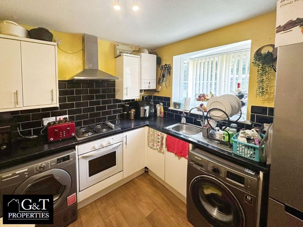Property photo 3 of 18