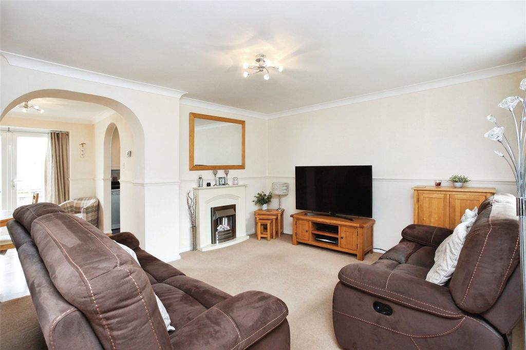 Property photo 2 of 17 Picture No. 14