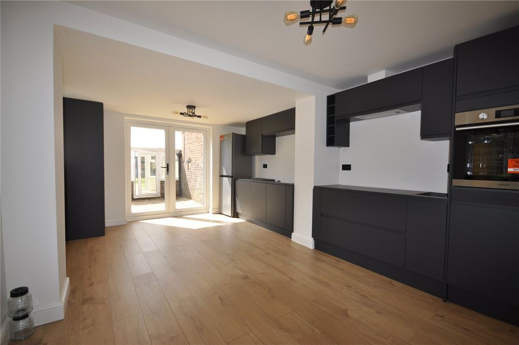 Property photo 3 of 15 Picture No. 22
