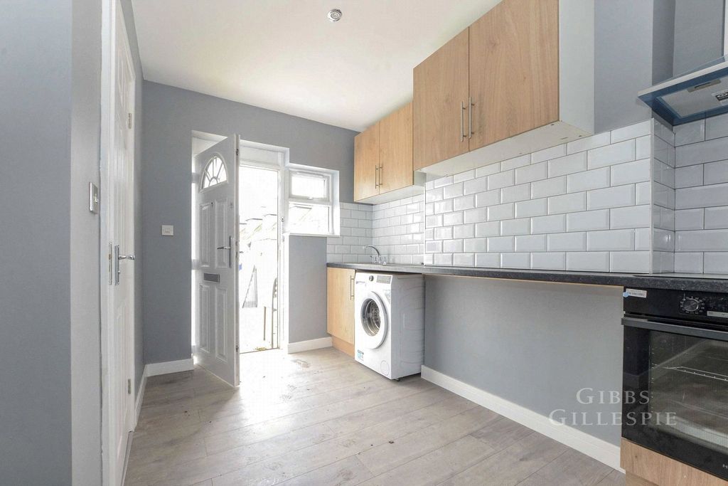 Property photo 2 of 11 Pbox-Img.Jpg