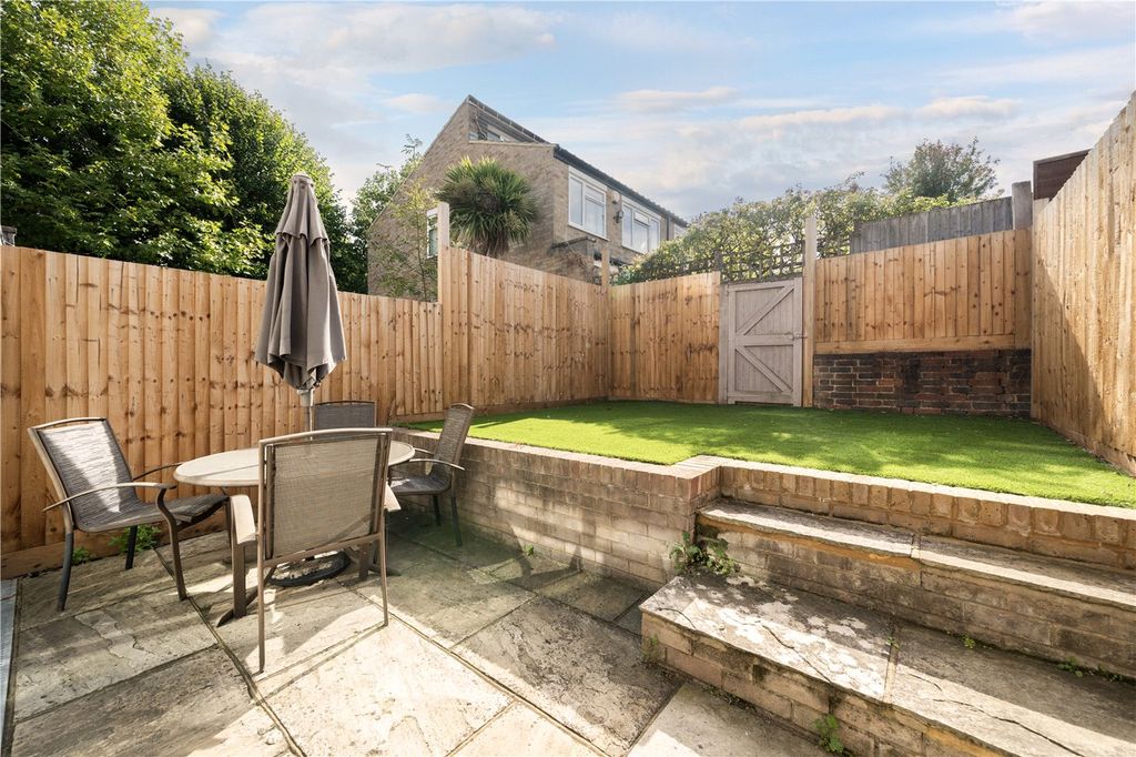 Property photo 3 of 10 Picture No. 05