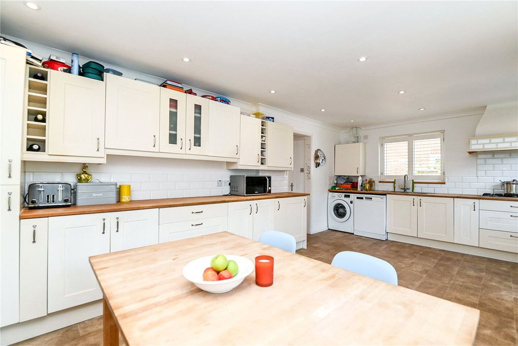 Property photo 3 of 19 Picture No. 04