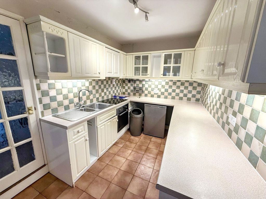 Property photo 3 of 15