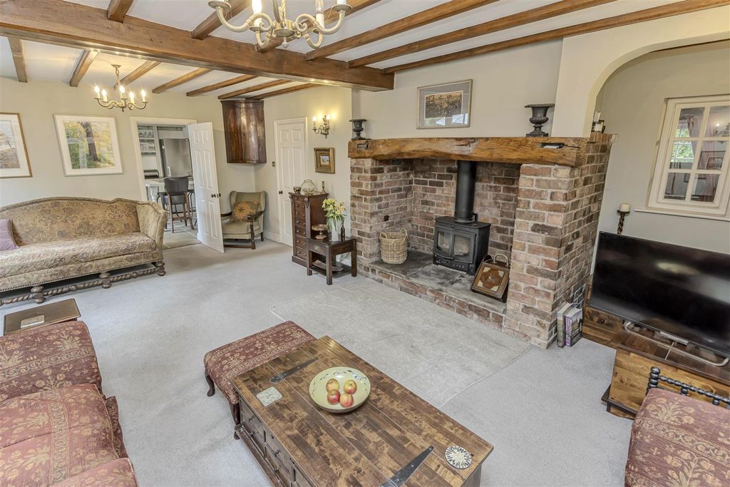 Property photo 2 of 43 Living Room