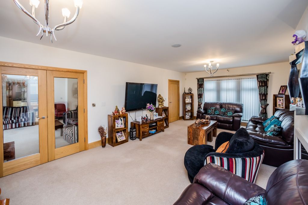 Property photo 3 of 35 Image 2