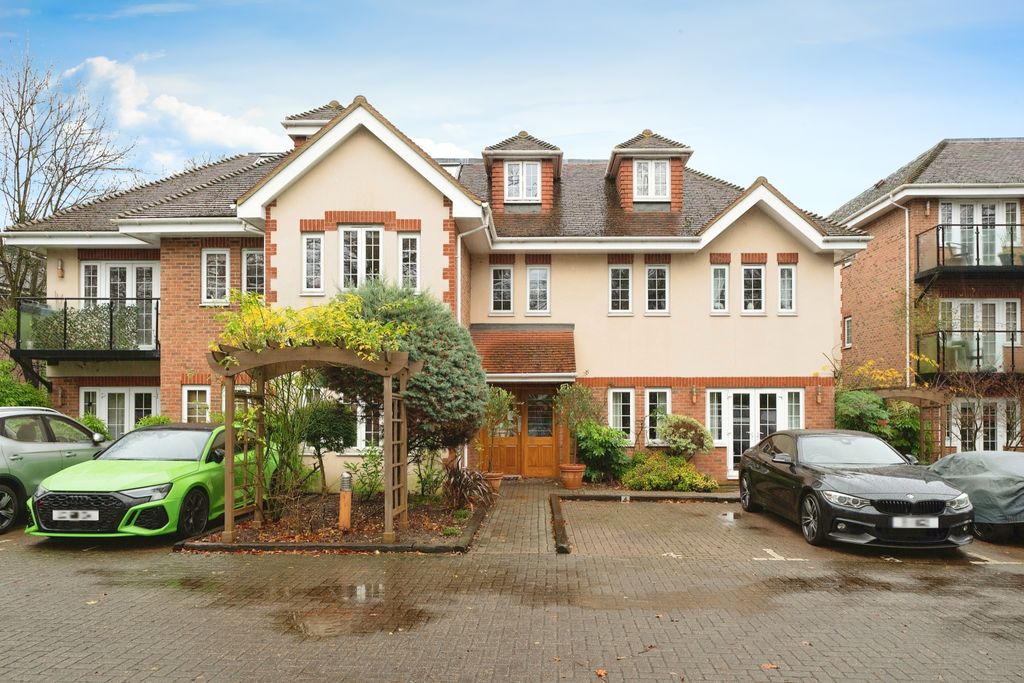 Property photo 1 of 15 Front