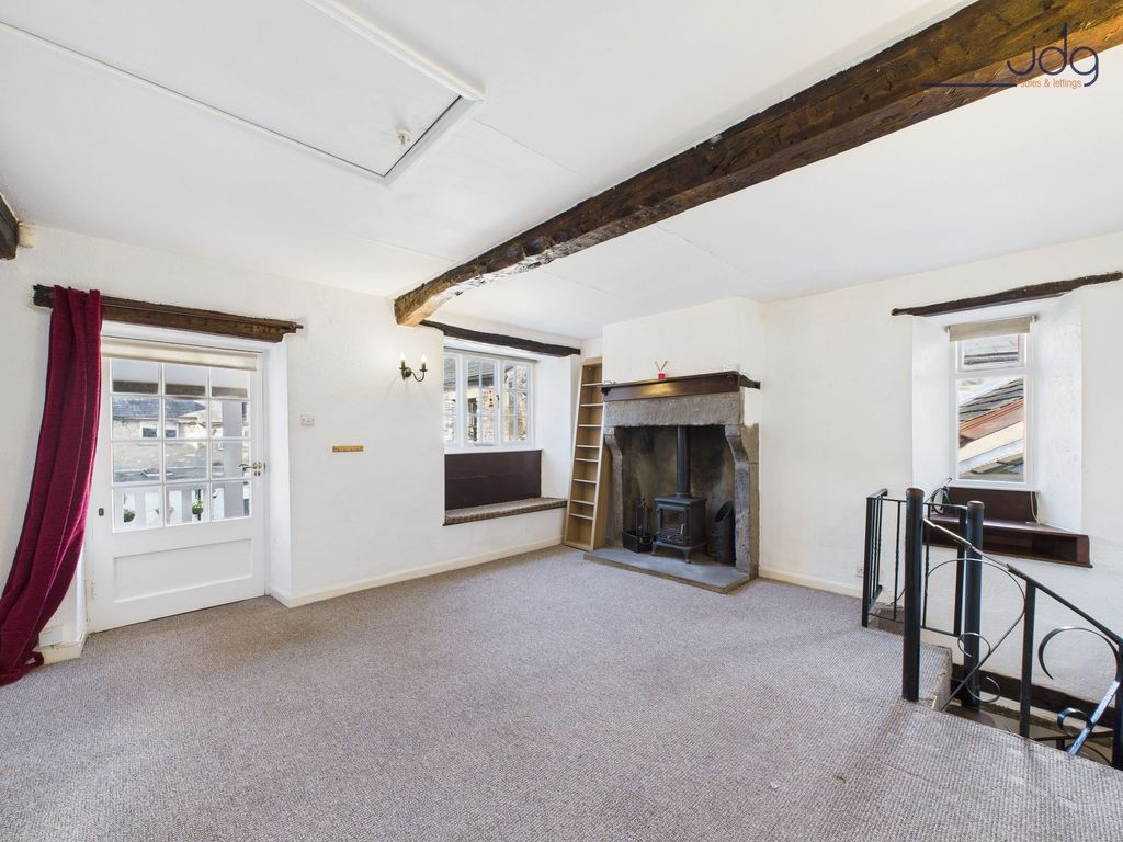 Property photo 2 of 6 Lounge