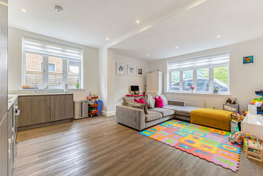Property photo 1 of 19