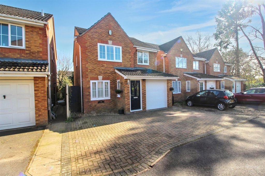 Property photo 1 of 16 Front