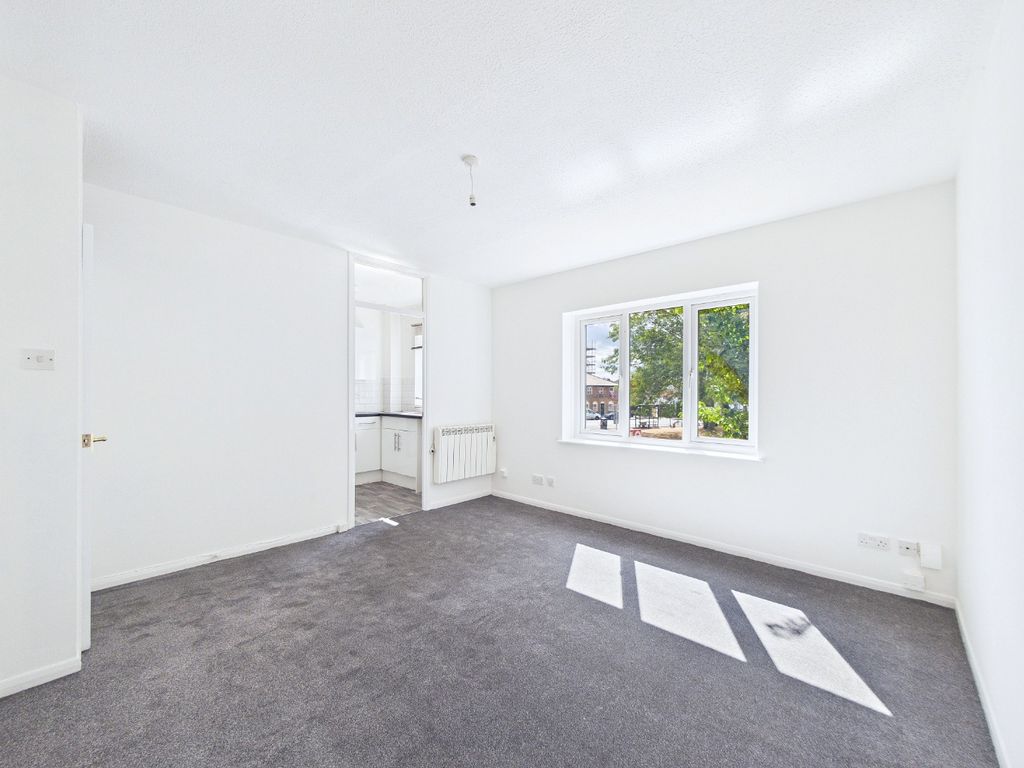 Property photo 3 of 14 5381908