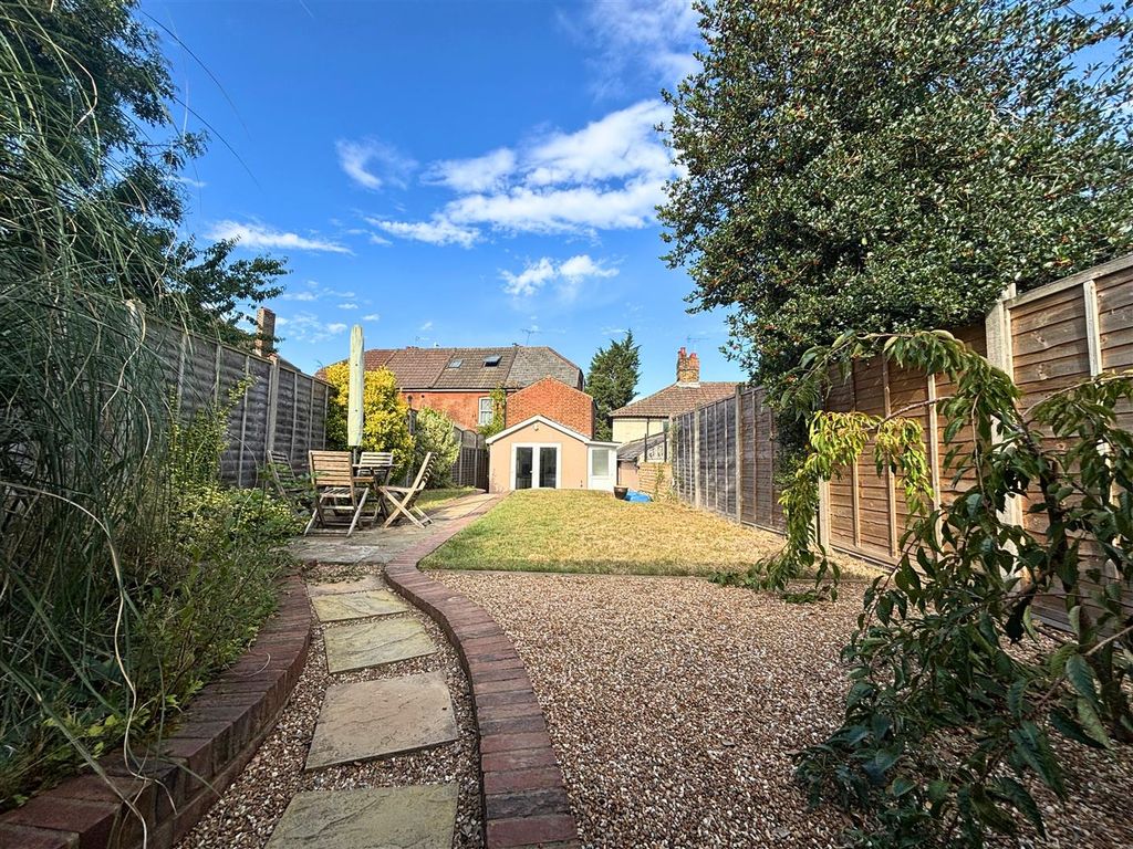 Property photo 3 of 16