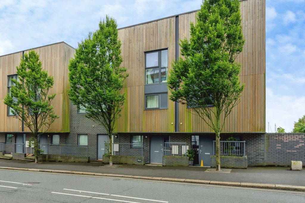 Property photo 1 of 19 Pbox-Img.Jpg