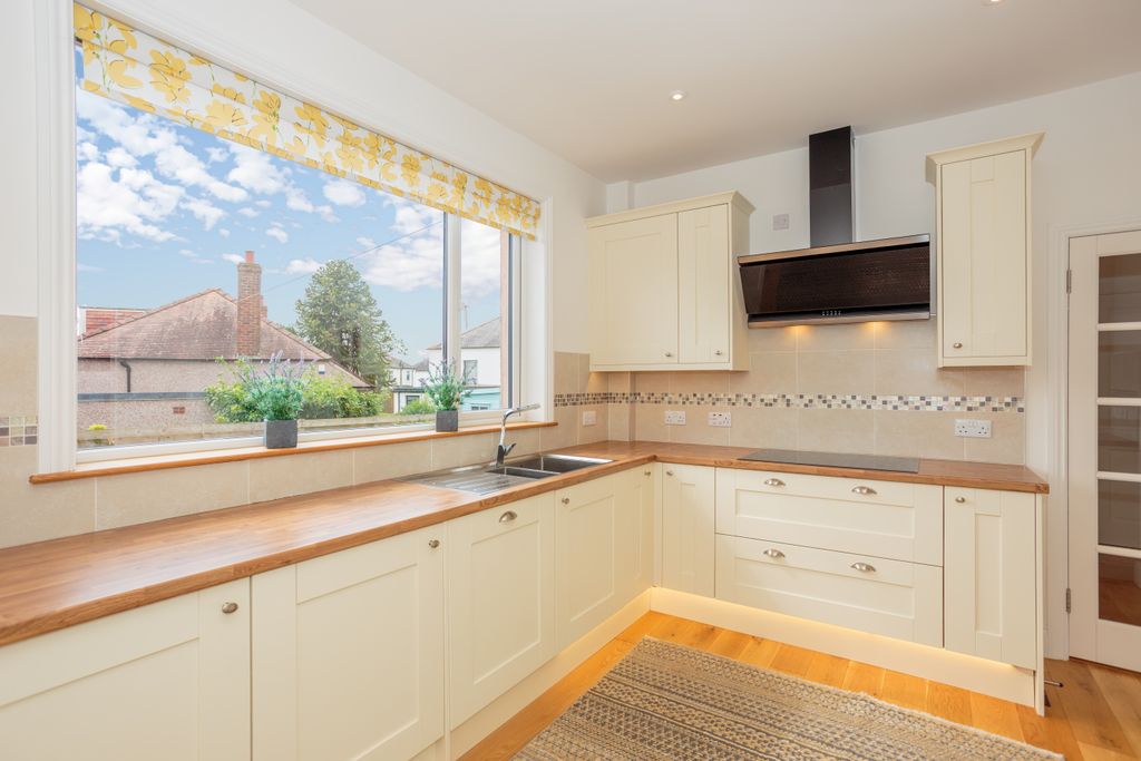 Property photo 3 of 38 Kitchen