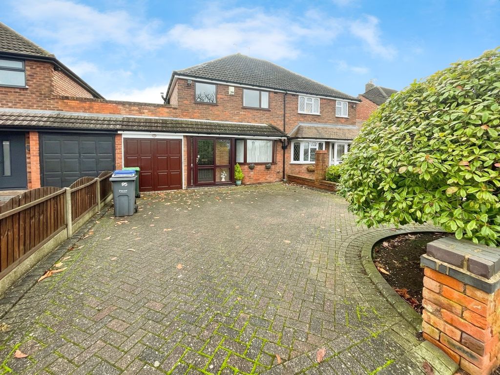 Property photo 1 of 19 Front