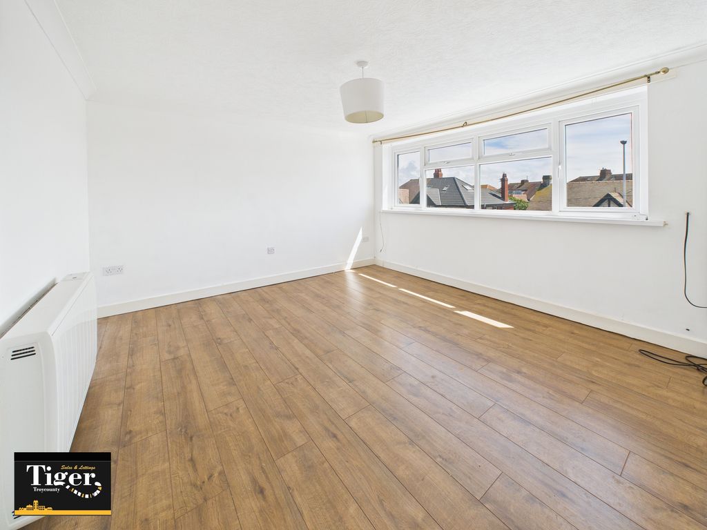Property photo 2 of 6 Cam02176G0-Pr0597-Still002