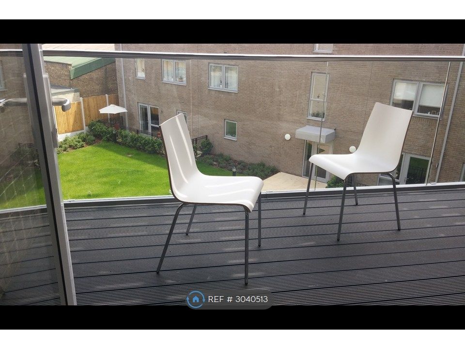 Property photo 3 of 9 Balcony