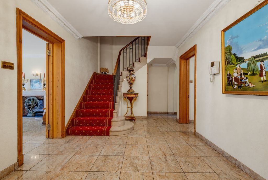Property photo 3 of 15