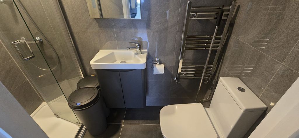 Property photo 2 of 3