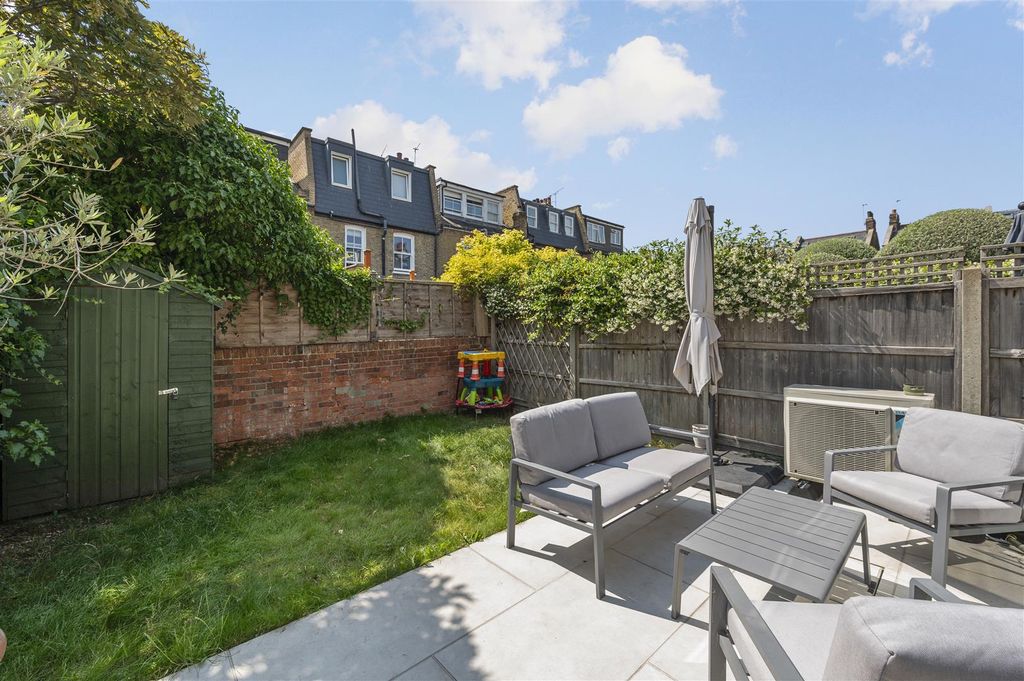 Property photo 3 of 13 43 Trewince Road,8.Jpg