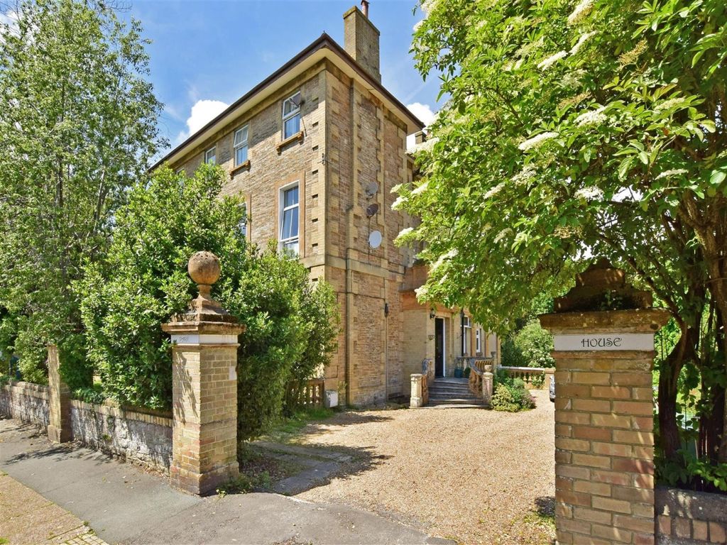 Property photo 1 of 12 90166V44 (002)