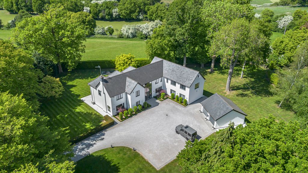 Property photo 1 of 32 Front Elevated