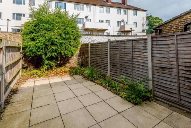 Property photo 2 of 8