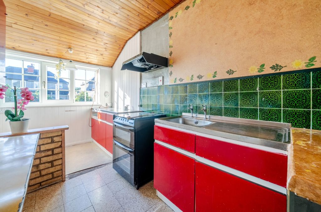 Property photo 3 of 10 1372281-3-68F8Acc0972B6