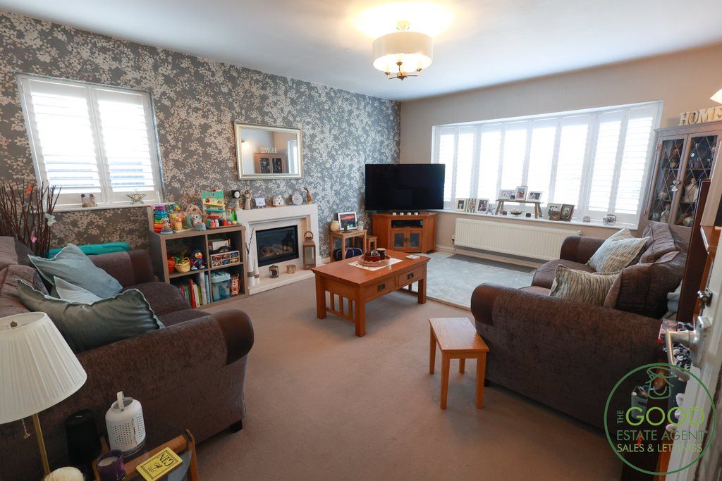Property photo 2 of 23