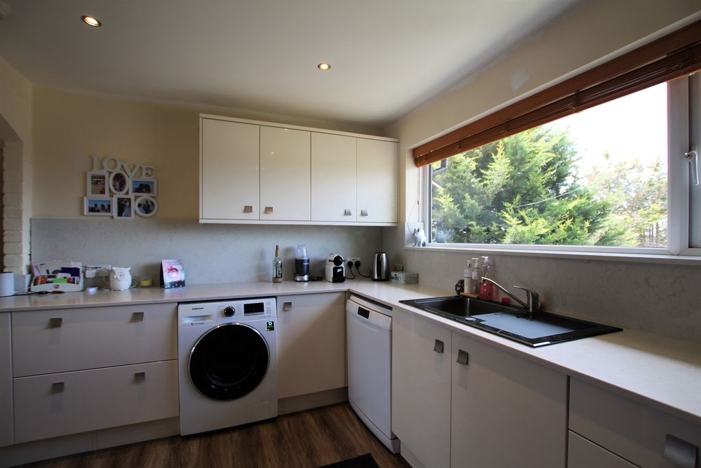 Property photo 3 of 13 Gallery