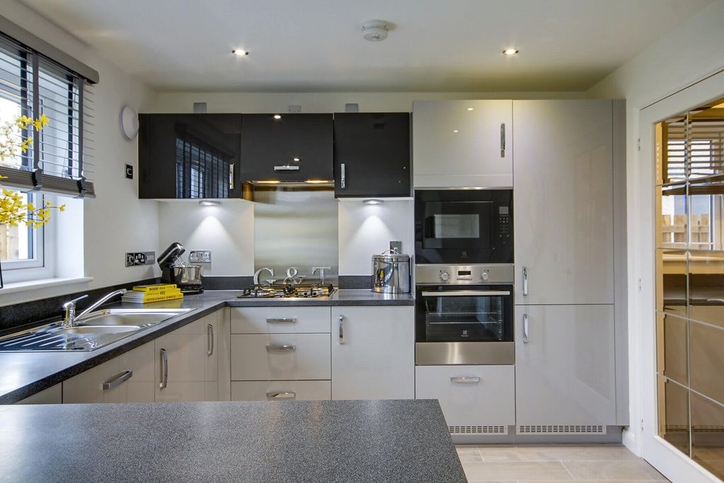 Property photo 3 of 13 3 Sided Kitchen And Utility Room Provides Lots Of Storage