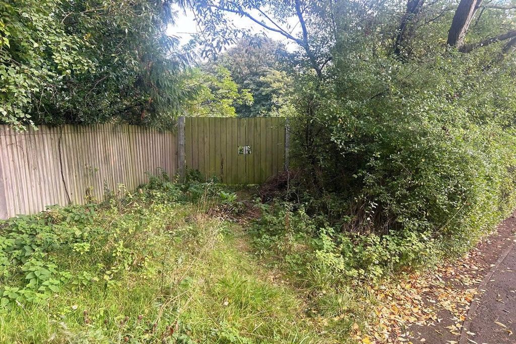 Property photo 3 of 5